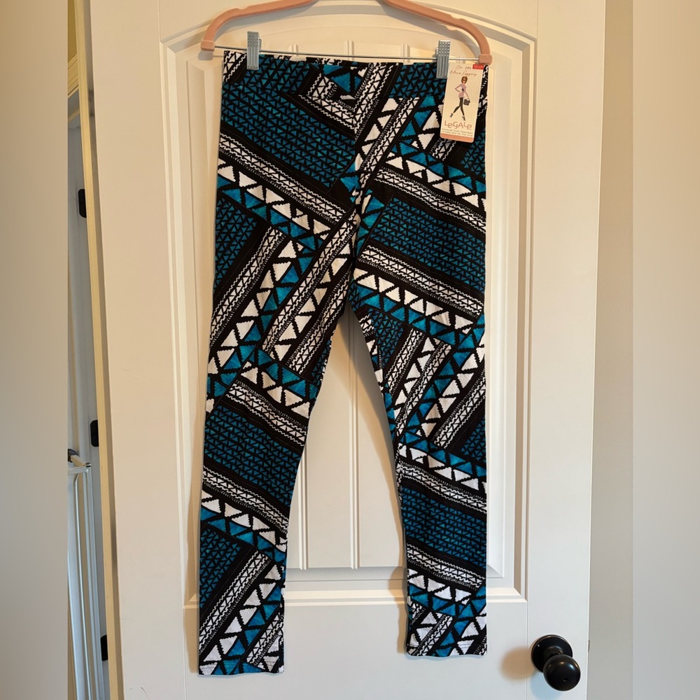 NWT - Legale Turquoise, White, and Black Geometric Patterned Leggings - Size S/M